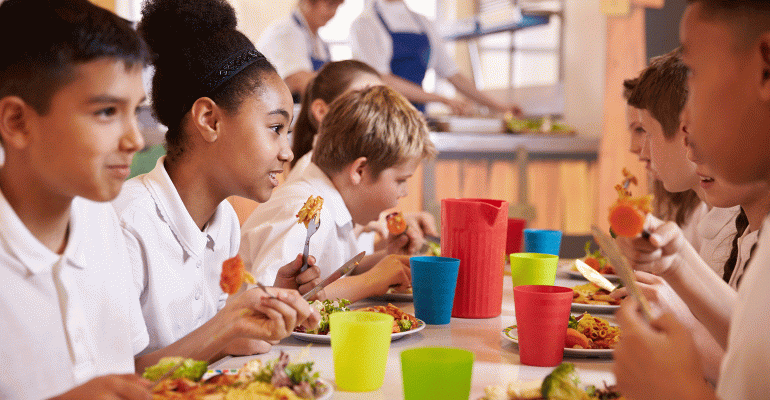 HURRIED LUNCH SCHEDULES MEAN HURRIED, STRESSED KIDS